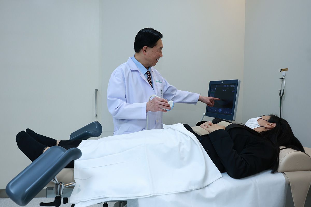 Praram-9-Star-Doctors-pic-2.jpg